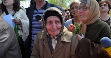 Întoarcerea părintelui PICU la biserica Sf. MINA. Cum au protestat enoriașii și ce a declarat preotul întors din Italia - 2