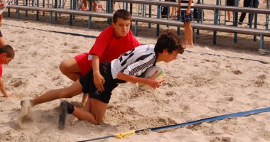 Stire din Sport : Fanfară și eseuri la nisip