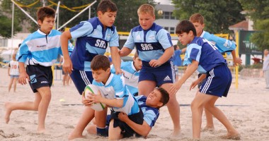 Stire din Sport : Spectacol total la Turneul Oval 5 Beach Rugby România