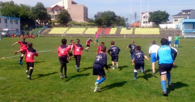 Fuga după balonul oval, la Cupa 1 Iunie - 1