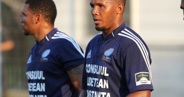 Stire din Sport : Rugby / Vezi ce a spus fostul antrenor al RCJ Farul despre jucătorii namibieni din echipă