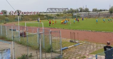Stire din Sport : Curs de arbitraj în rugby, desfăşurat la Năvodari