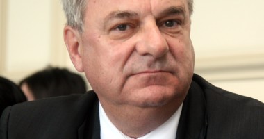 Stire din Cultură-Educație : Rectorul Sorin Rugină și-a prezentat echipa. Cine sunt noii prorectori