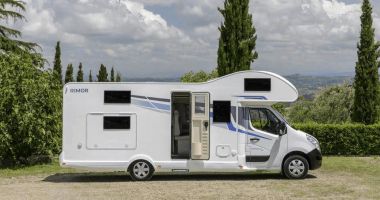 Stire din Eveniment : Escrocheria prin care cinci români au strâns 1,2 milioane de euro și au ajuns să trăiască o viață de lux