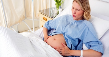 Stire din Sănătate : Care sunt riscurile unei nașteri vaginale după cezariană