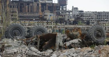 Stire din Actualitate : Rușii, acuzați că au transformat un supermarket în groapă comună pentru cadavre