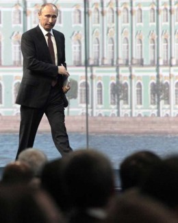 Stire din Actualitate : Rusia, în pericol de a intra în recesiune economică