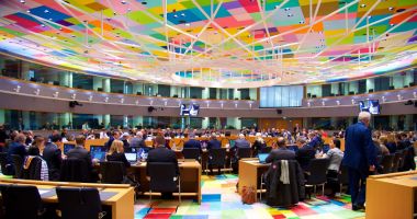 Stire din Actualitate : "Rusia ar trebui să-și înghețe calitatea de membru în Consiliul Europei"