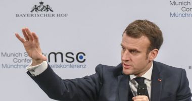 Stire din Actualitate : "Rusia va continua să încerce să destabilizeze democrațiile occidentale"
