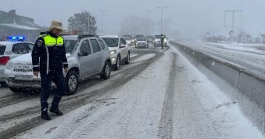 GALERIE FOTO Polițiștii constănțeni acționează în filtre rutiere pe principalele artere de circulație - 4