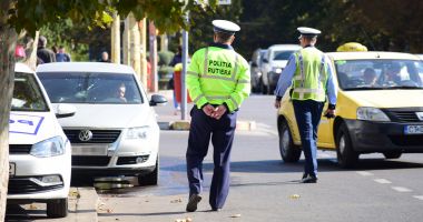 Stire din Eveniment : Un șofer fără permis a încercat să-i păcălească pe polițiști. S-a ales cu dosar penal!