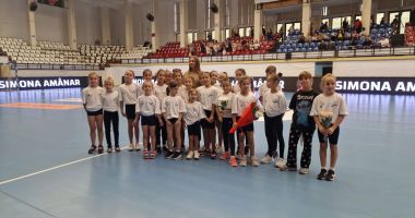 Marea gimnastă, Simona Amânar a ajuns la Constanța. A "botezat" simbolic Sala Sporturilor - 9