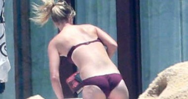 Galerie FOTO. Cum arată Maria Sharapova în afara terenului de tenis, în costum de baie - 2