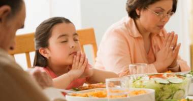 Stire din Cultură-Educație : Începe postul Crăciunului