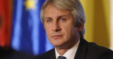 Stire din Politică-Administrație : Eugen Teodorovici propune ca cei care își plătesc prejudiciile din dosarele penale să nu mai facă închisoare