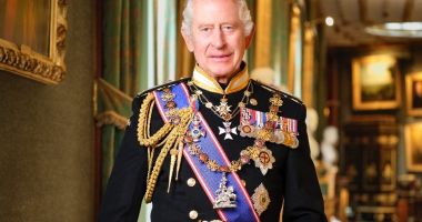 Stire din Actualitate : Regele Charles l-a felicitat pe Nicuşor Dan pentru câștigarea alegerilor