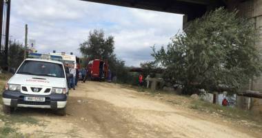 S-a aruncat în gol de pe podul din Năvodari - 3