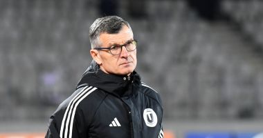 Stire din Sport : Antrenorul Ioan Ovidiu Sabău şi-a prelungit contractul cu U. Cluj