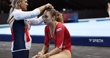 Stire din Sport : Sabrina Voinea, pe masa de operație! Gimnasta a ajuns de urgență la spital din cauza unei apendicite