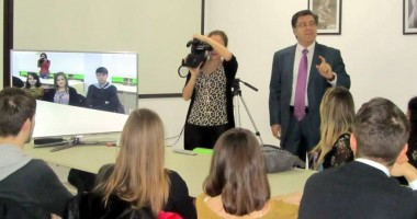 Stire din Cultură-Educație : Interes deosebit pentru seminariile jurnalistice de la Universitatea "Andrei Șaguna"
