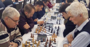 "Război" între frați,  la Cupa Alehin la șah - 4
