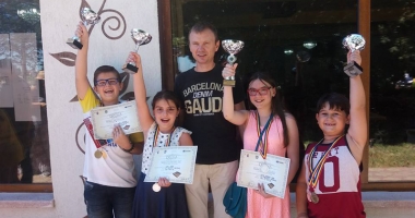 Stire din Sport : Performanță la Constanța - vară fierbinte pe tabla de șah