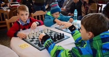 Stire din Sport : Șahiștii constănțeni, activitate intensă în debutul iernii