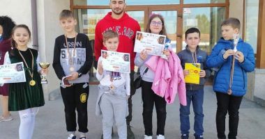 Stire din Sport : Șahiștii de la CS Năvodari, premiați  la Cupa Satori Art