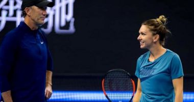 Stire din Sport : S-a încheiat vacanța! Simona Halep a început pregătirea pentru noul sezon