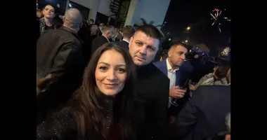 Stire din Actualitate : Final de an neașteptat pentru familia Saioc. Cei doi și-au anunțat despărțirea pe Facebook