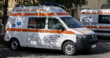 Stire din Eveniment : Un copil ce se afla pe trotinetă a fost lovit de mașină, în municipiul Constanța