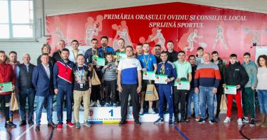 Stire din Sport : S-a jucat tenis de masă la Ovidiu. Cine sunt premianții