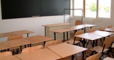 Stire din Actualitate : Peste 3000 de elevi, exmatriculați pentru comportament sexual!