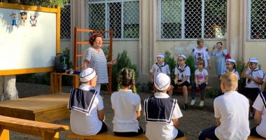 Stire din Cultură-Educație : Sală de curs în aer liber, la Școala gimnazială "I.C. Brătianu"