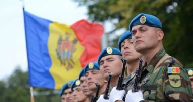 Stire din Actualitate : Cresc salariile și soldele militarilor și polițiștilor. Vezi câți bani ia un general și câți un sergent