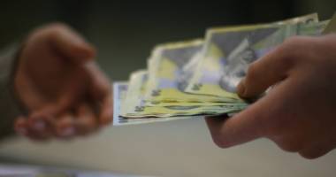 Stire din Economie : Salarii mărite din august