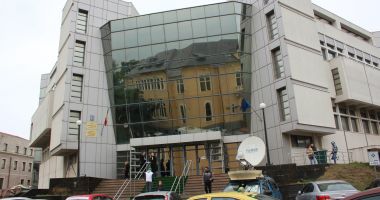 Stire din Eveniment : Sporurile magistraților de la Tribunalul Constanța nu depășesc 30% din salariul de bază