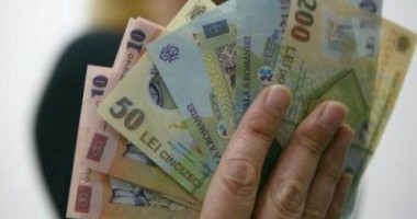 Stire din Economie : Cu cât au crescut salariile în sectorul privat