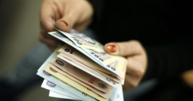 Stire din Social : Salariul minim  va crește la 1.100 lei