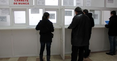 Stire din Social : Salariul minim,  majorat cu 50 de lei