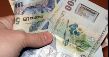 Stire din Economie : Vești bune pentru români! Crește salariul minim pe economie!