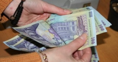 Stire din Economie : Salariile și pensiile ar putea crește anul aceasta