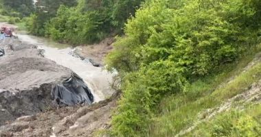 Stire din Actualitate : Starea de alertă, prelungită cu 30 de zile la Praid. Mesajul președintelui Ungariei