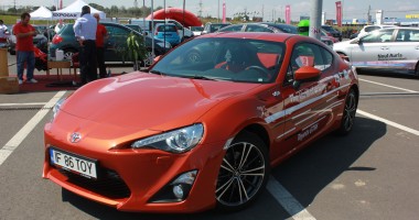 GALERIE FOTO. Bombe SEXY călare pe cai putere de milioane de euro la Salonul Auto Maritimo 2013! - 11
