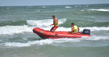 Stire din Social : Salvamarii intră în grevă. Nu au primit niciun ban de la începutul sezonului estival