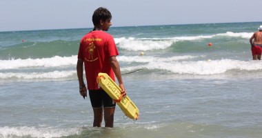 Stire din Eveniment : TRAGEDIE ÎN MAMAIA / Un turist din Ilfov a murit sub privirile soției
