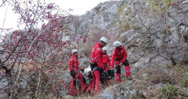 Un bărbat care practica speed flying a decedat în Masivul Bucegi
