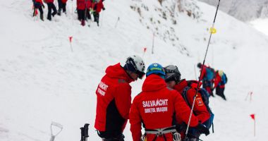 Stire din Social : APEL de la salvamontişti: „Evitaţi deplasările pe munte, acolo unde sunt avertizări meteo!”