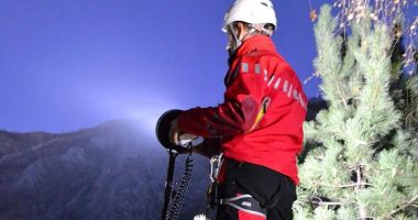 Turist de 65 de ani, cu entorsă de gleznă, recuperat de salvamontişti