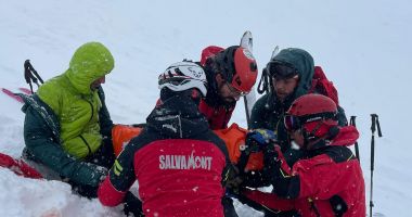Stire din Actualitate : Femeie îngropată de zăpadă, în urma unei avalanșe în zona Bâlea Lac
